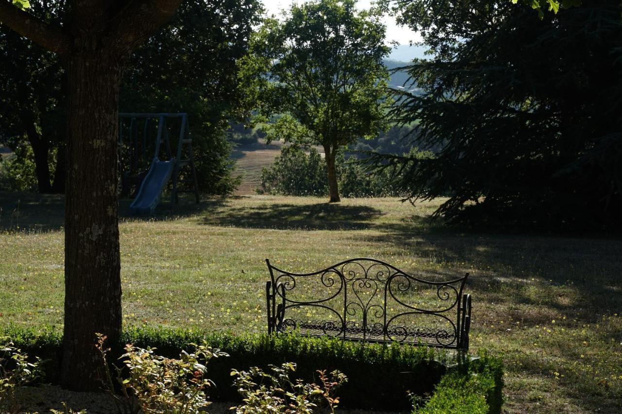Villa Les Néfliers Céreste Exterior foto